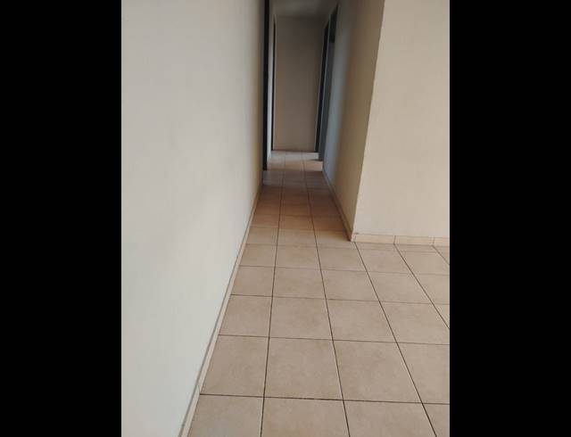 3 BEDROOM FLAT FOR SALE IN LENNOXTON
